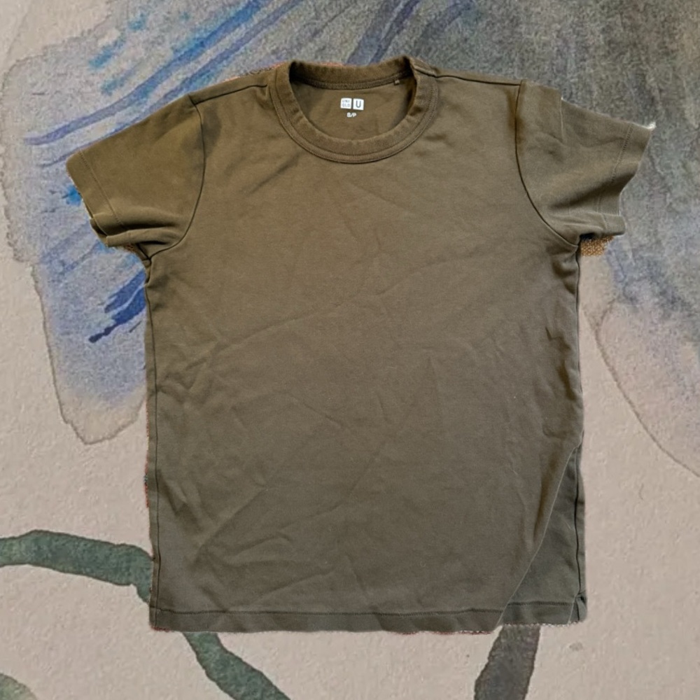 Uniqlo Women's Olive Green T-Shirt Size Small